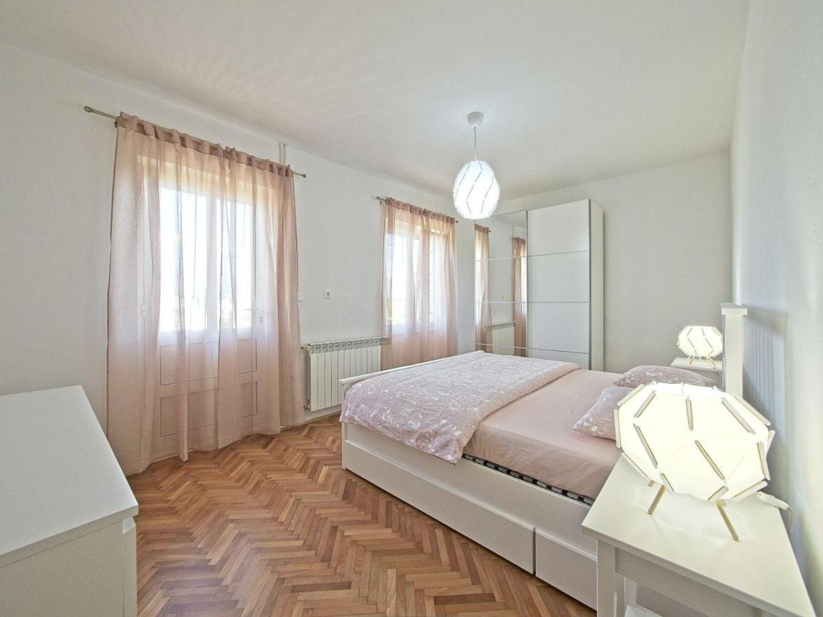 Apartman Nikica Postira Dış mekan fotoğraf