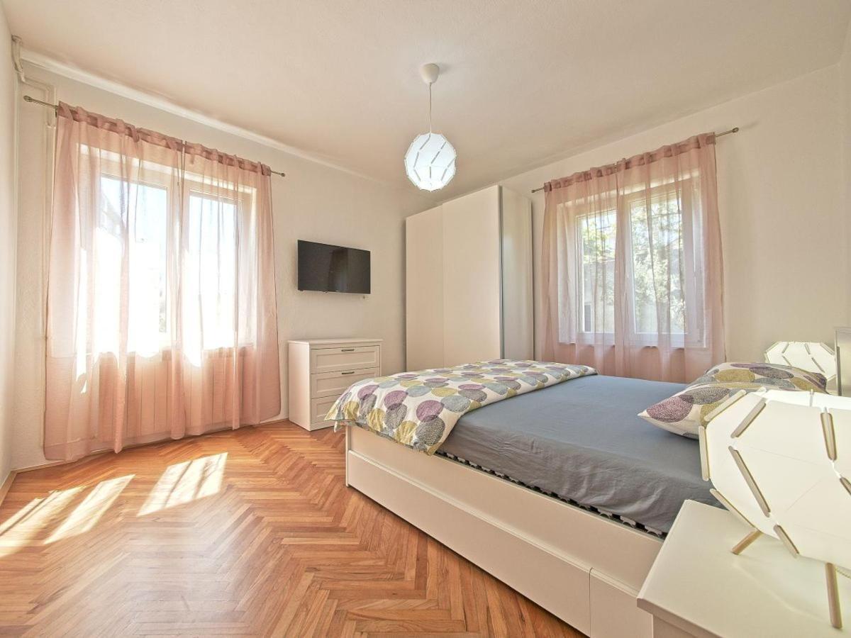 Apartman Nikica Postira Dış mekan fotoğraf