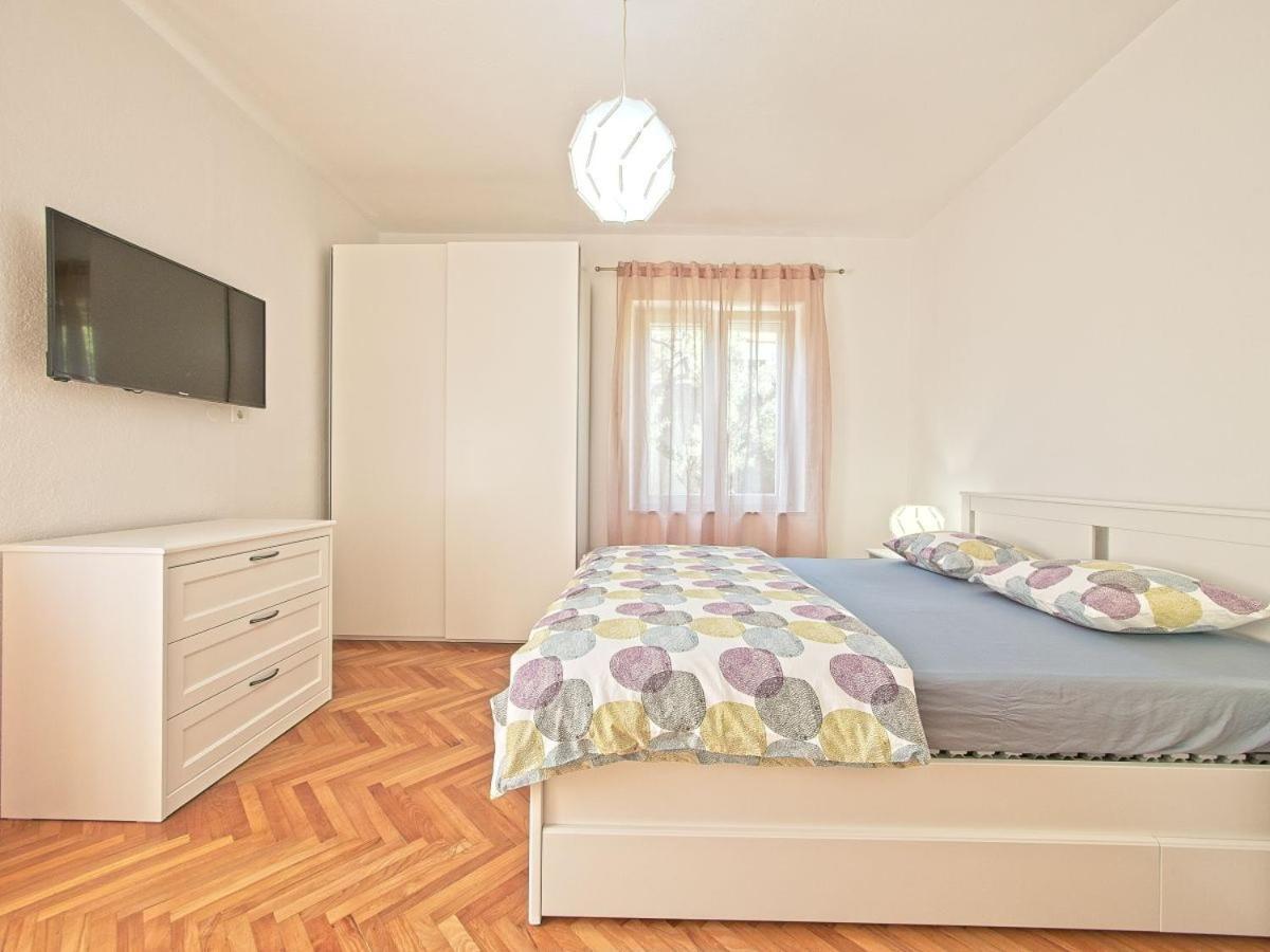 Apartman Nikica Postira Dış mekan fotoğraf