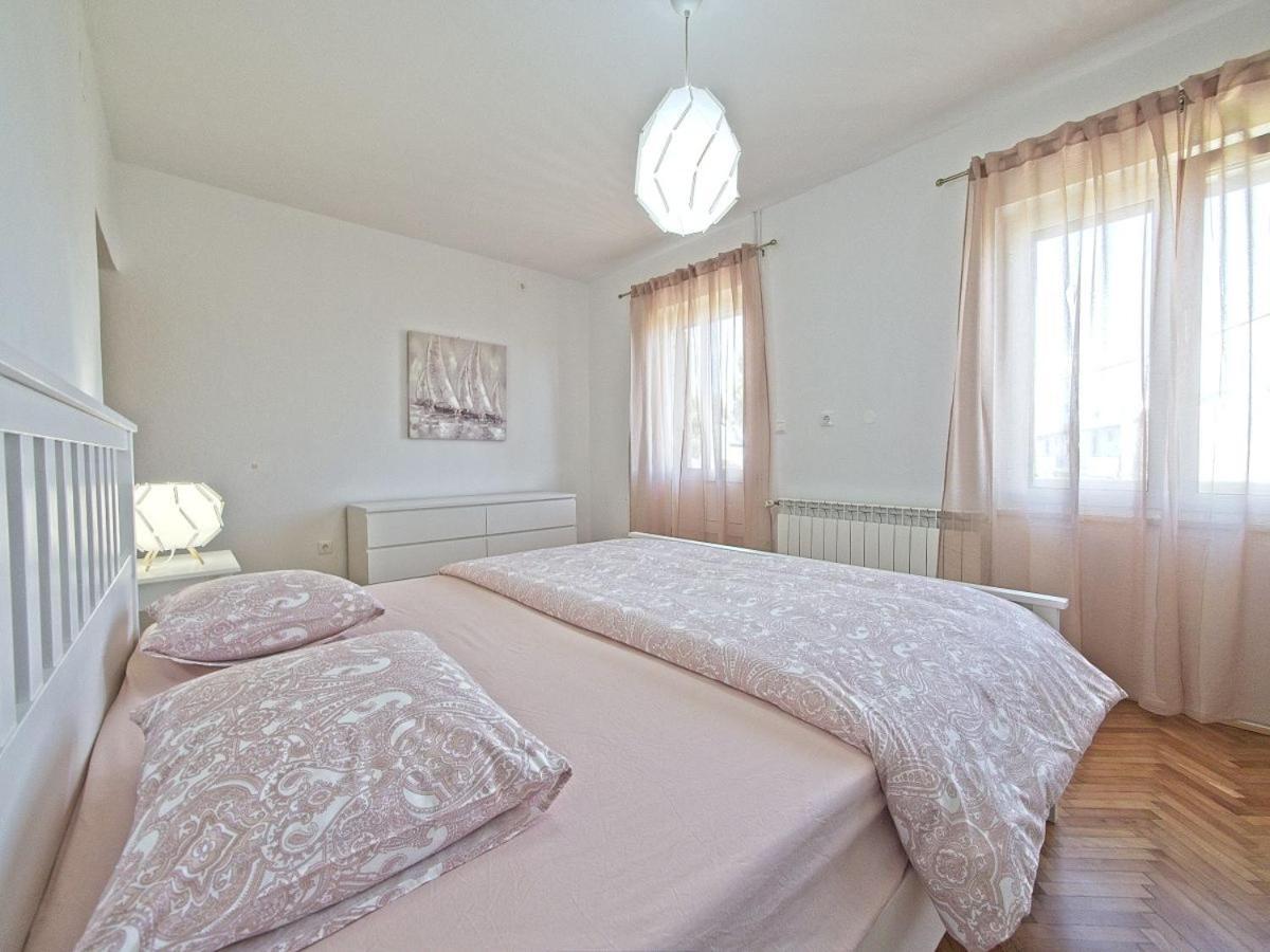 Apartman Nikica Postira Dış mekan fotoğraf